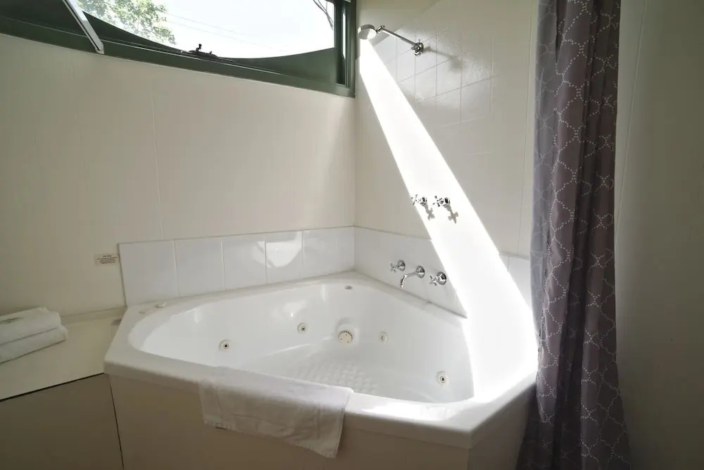 Ballarat Station Apartments Queen Studio with Spa