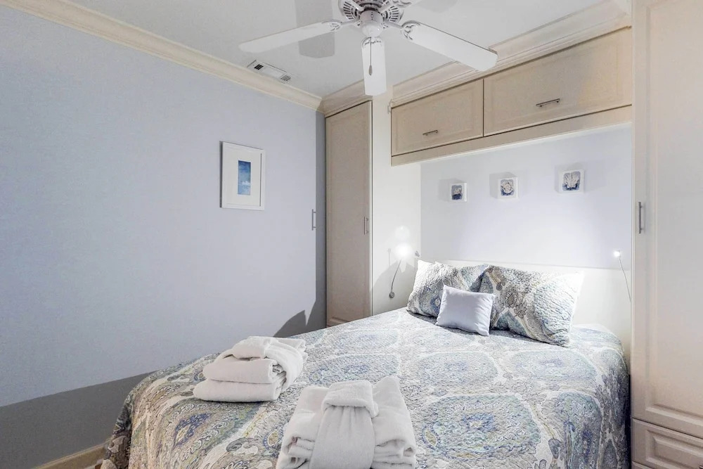 Ocean Views + Pool Access: Hilton Head Getaway