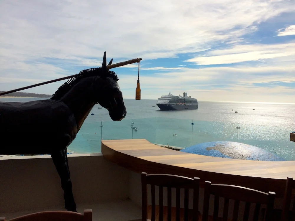 Stay in the Heart of Cabo 1 Bedroom Suite