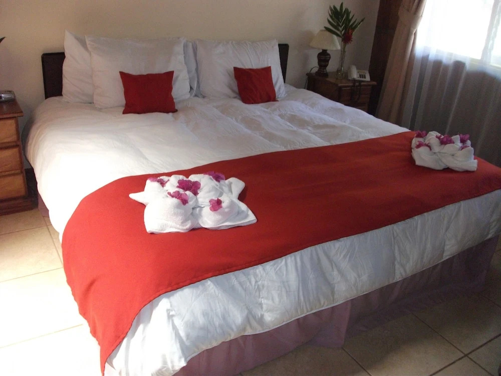 La Catalina Hotel and Suites
