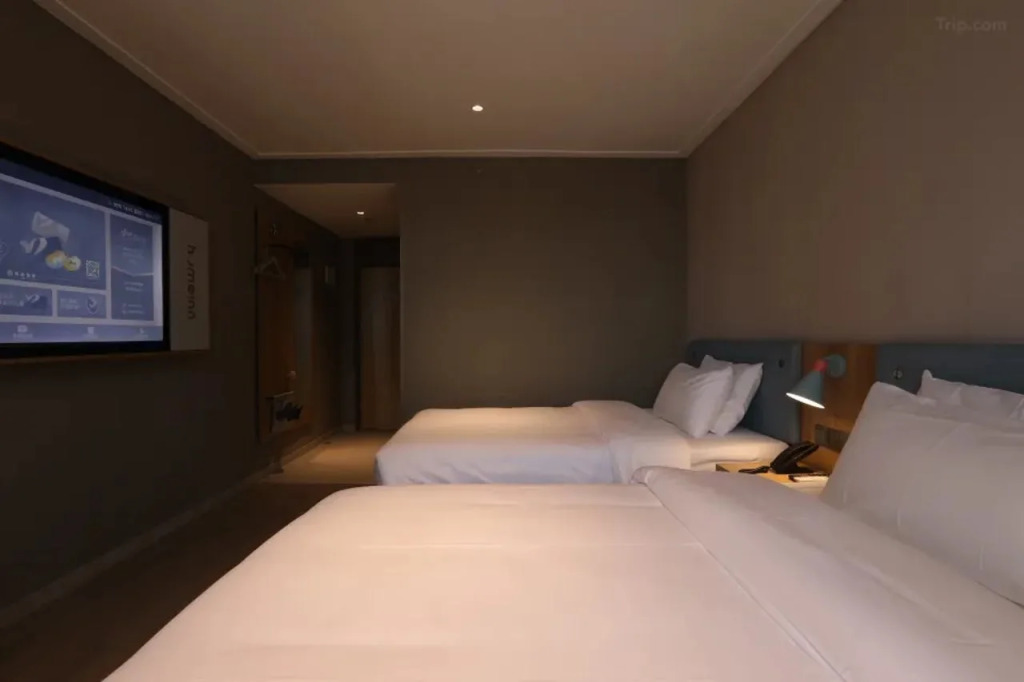 Home Inn (Hengyang Jingzhu Square Nanhua University)