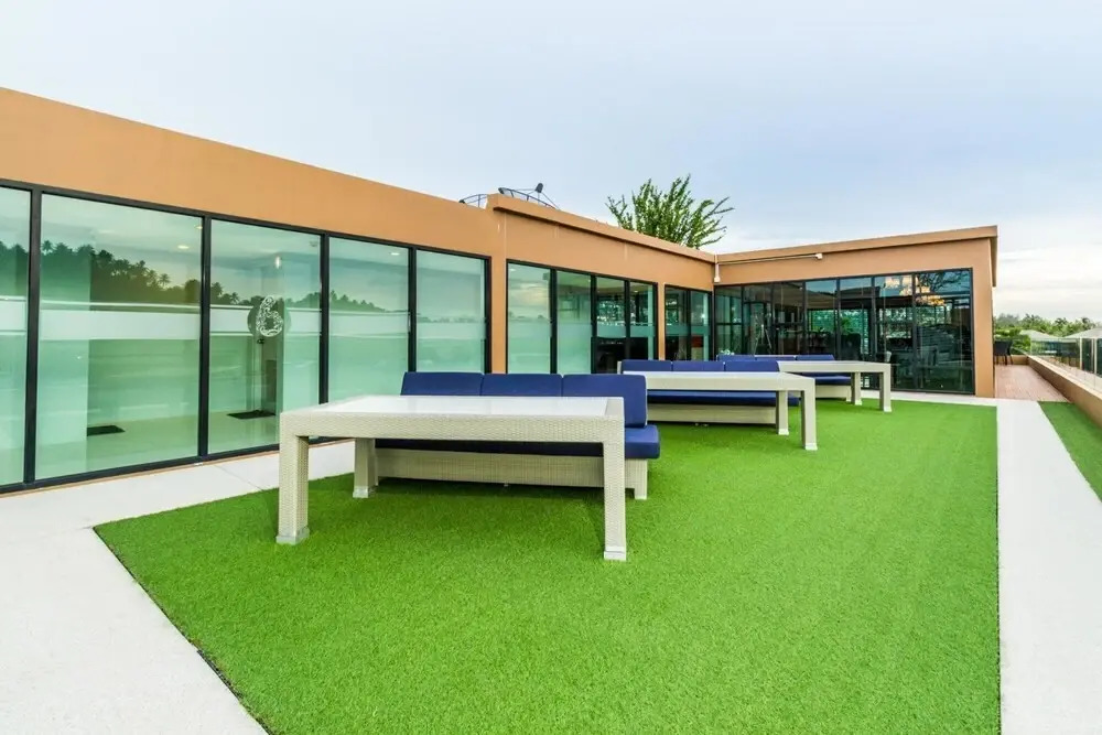 6Av 705 - Luxury Condo in Surin Beach Rooftop bar Pool and gym