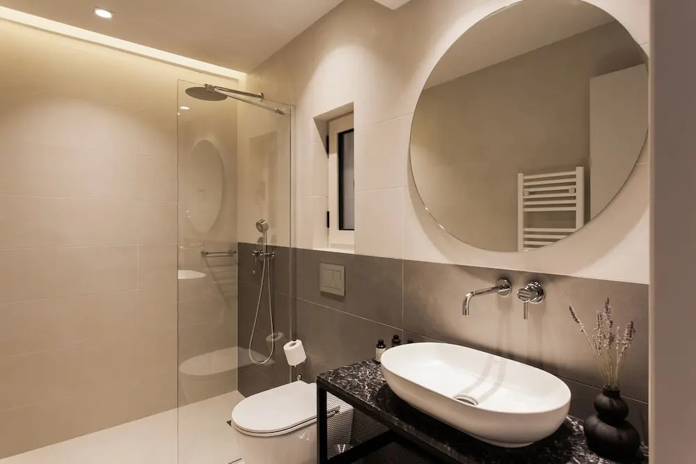 Marvelous 2BR Apartments with balcony by UPSTREET