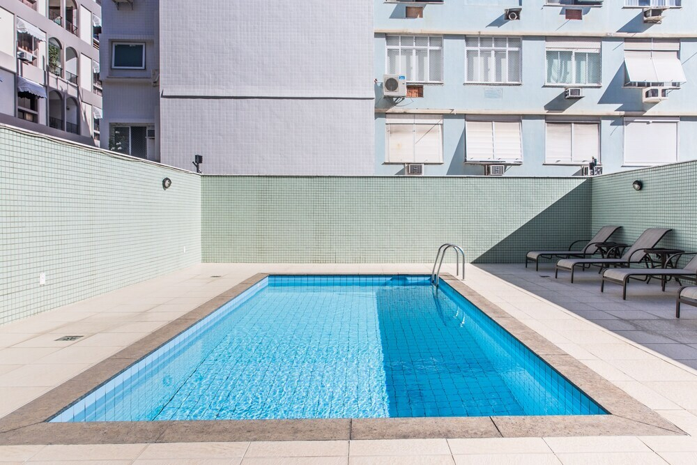 Ipanema 503 - Apart Hotel - Quadra da Praia com Piscina, Sauna, Academia e Garagem.