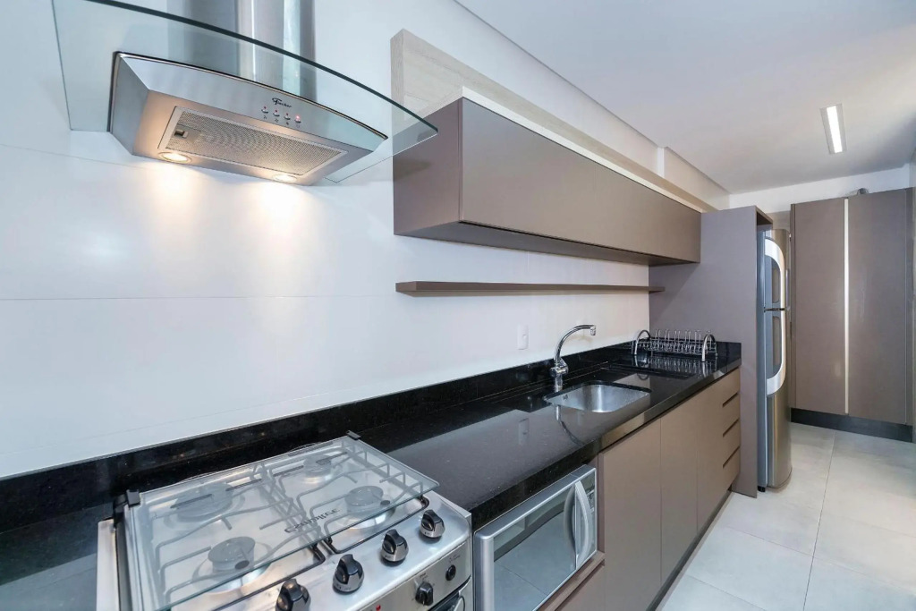 Porto Madero 201 - Apartamento no centro de Bombinhas - Rooftop com piscina e academia - À poucos metros da praia