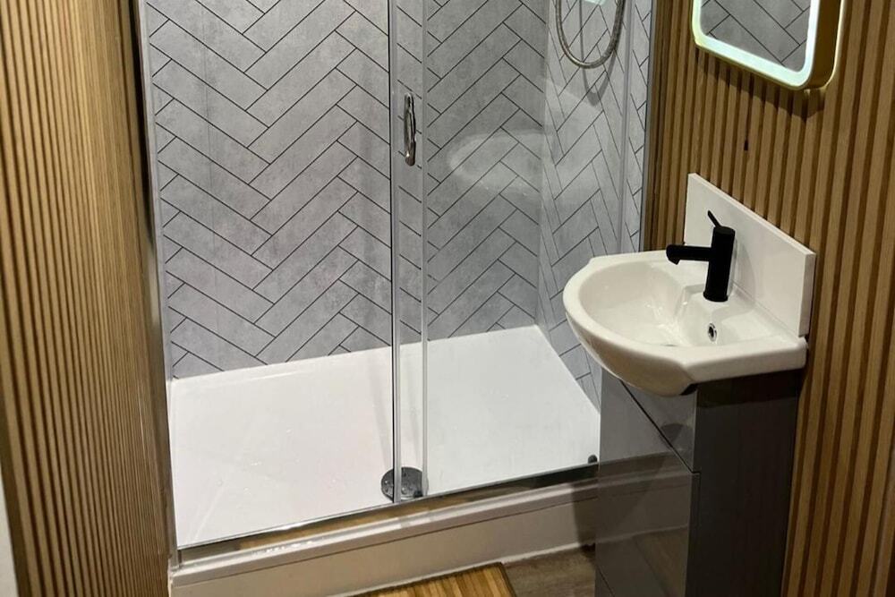 Main Door Flat With Private Garden City Center