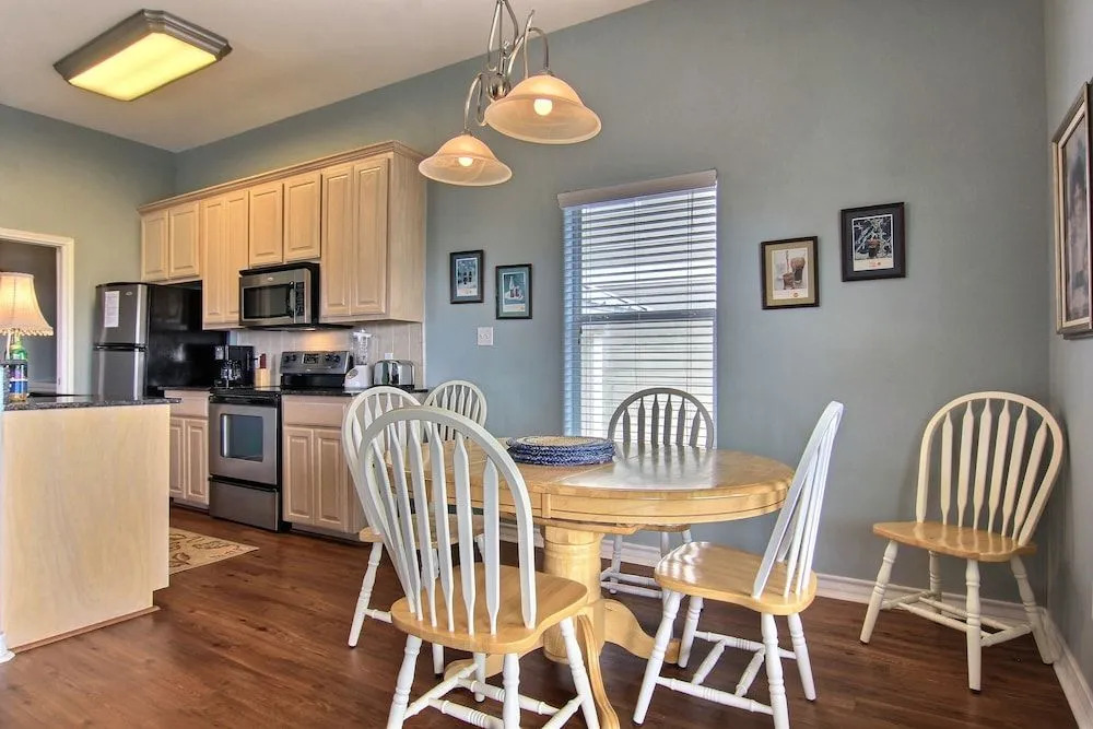 Buttercup Cottage 6BV 2 Bedrooms 2 Bathrooms Home