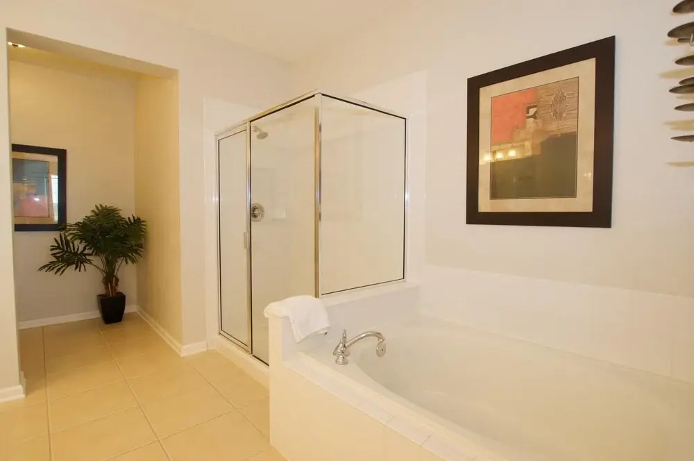 Vista Cay Luxury Lakeview 4 Bedroom Condo 3095