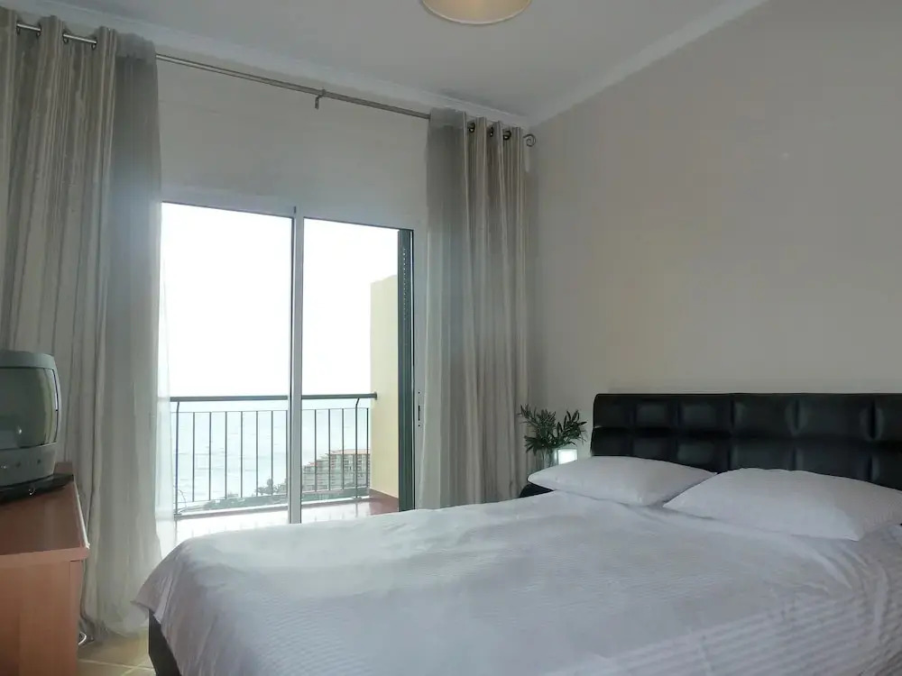 Oceanic Apartments
