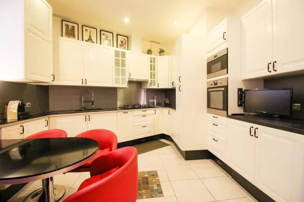 Grand appartement pour 4 personnes/ Cours Lieutaud