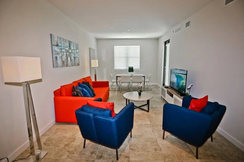 Doral Dolphin Mall Apartments by NUOVO