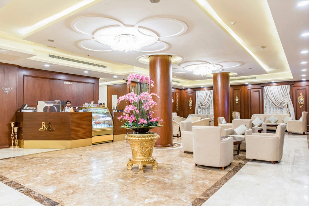 Laten Suites Serviced Apartment Al Naseem