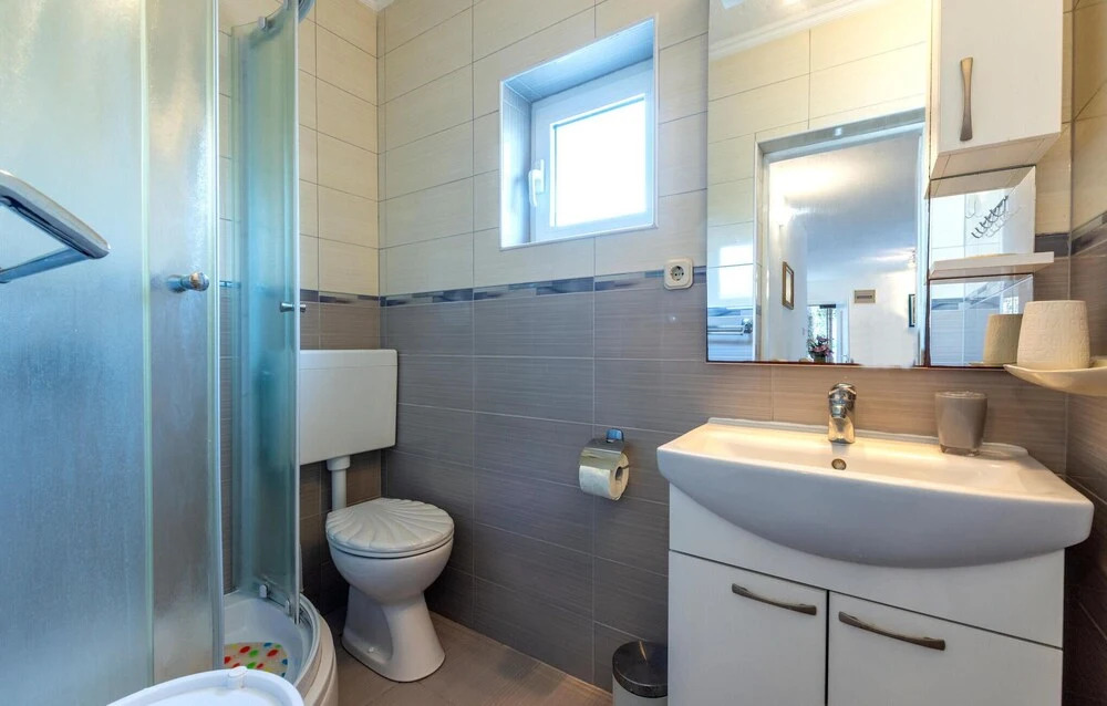 Awesome Home in Sevid With Wifi and 4 Bedrooms