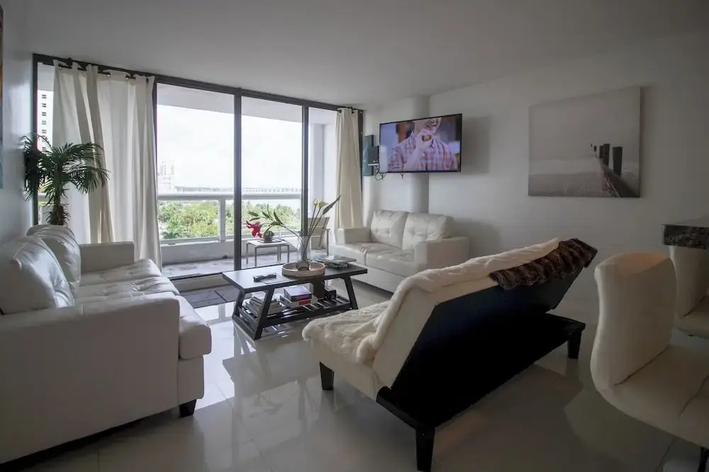 Edgy and Modern Condo on the Bay