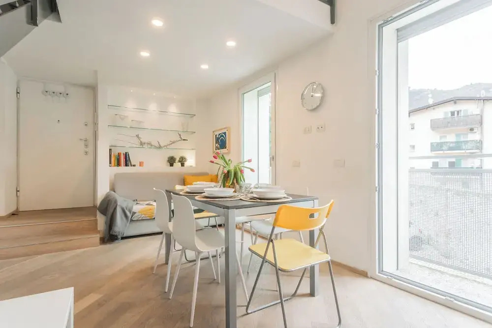 Casa Dani Como Center Parking by Rent All Como