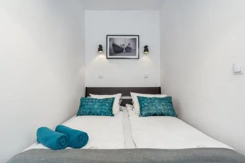 Bently Apartments I