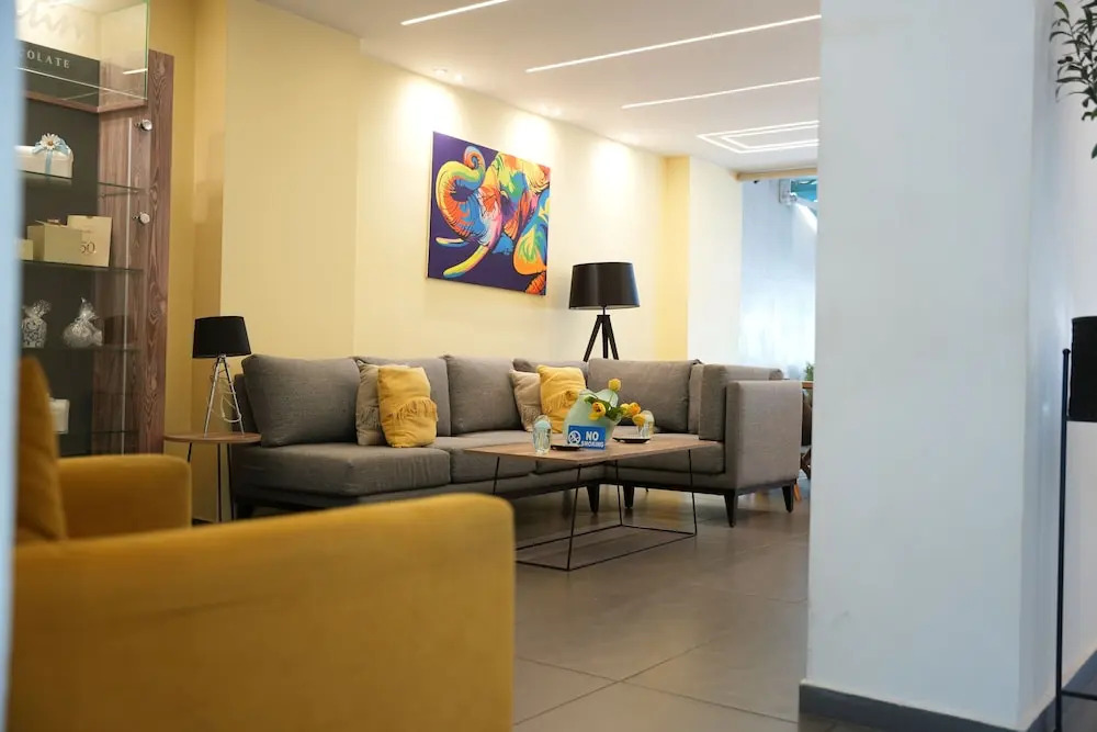 B RESIDENCE