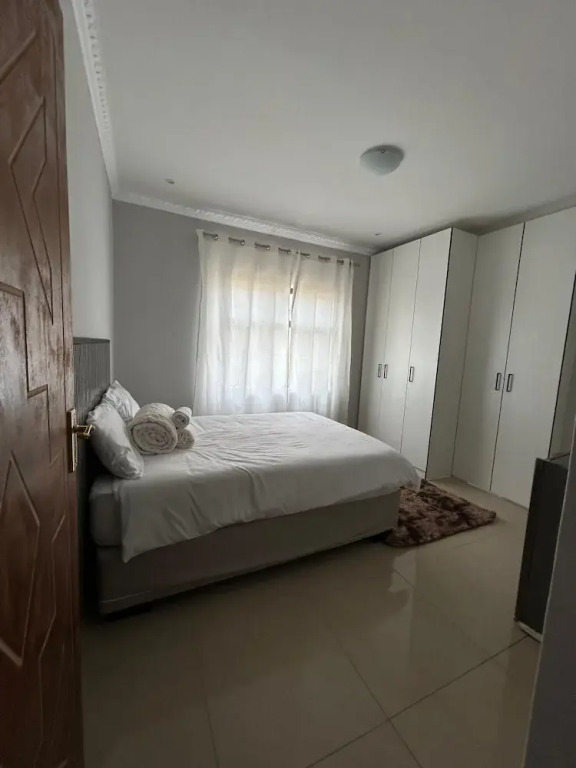 P Wake Luna Guesthouse
