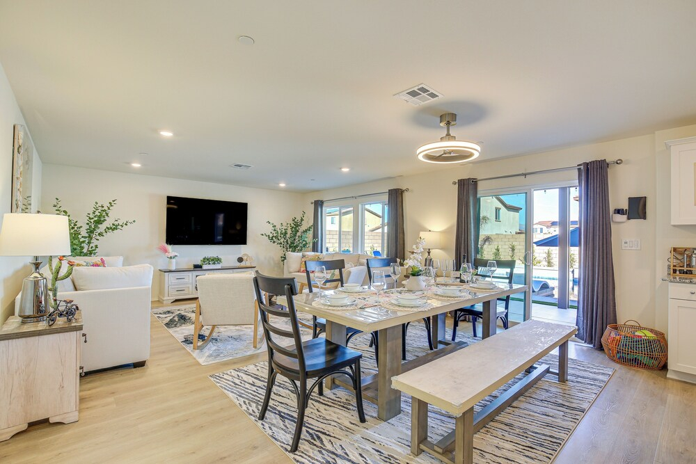 Chic Coachella Home < 3 Mi to Empire Polo Club