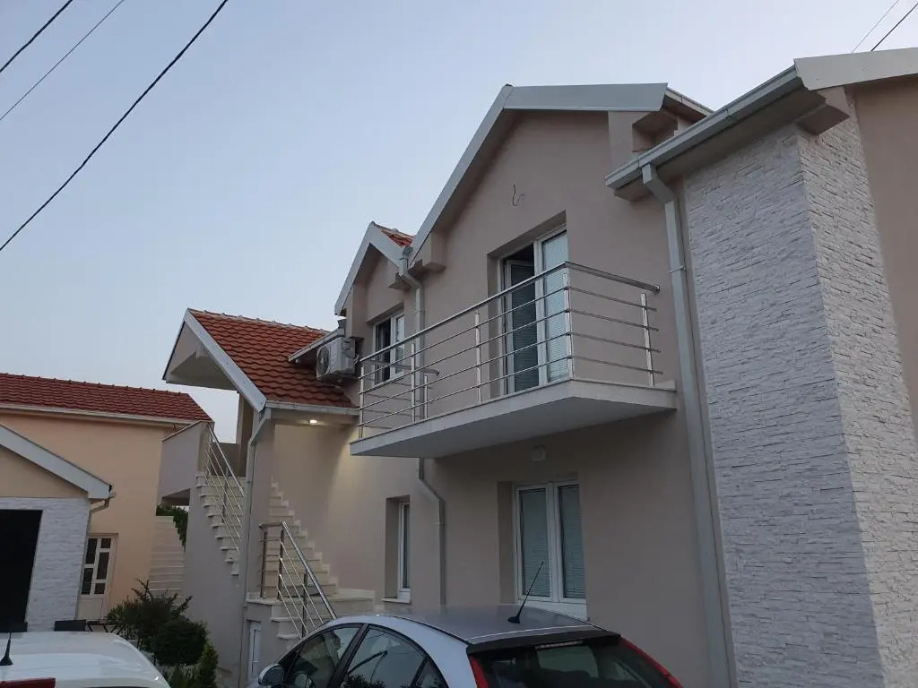 Apartman Tološi