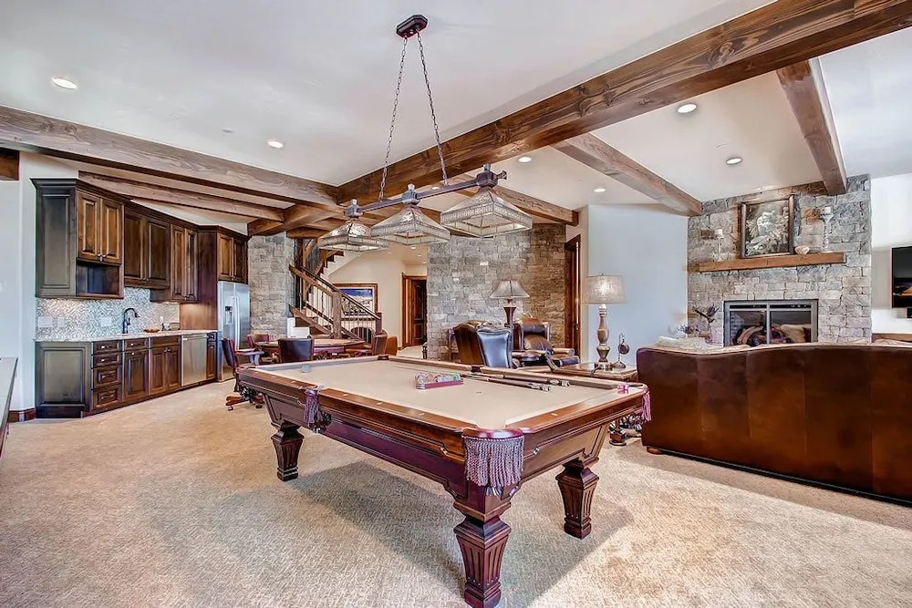 Slopeside Manor on Peak 8 by RedAwning
