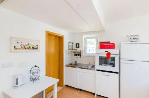 Five-Bedroom Apartment in Zaton Mali