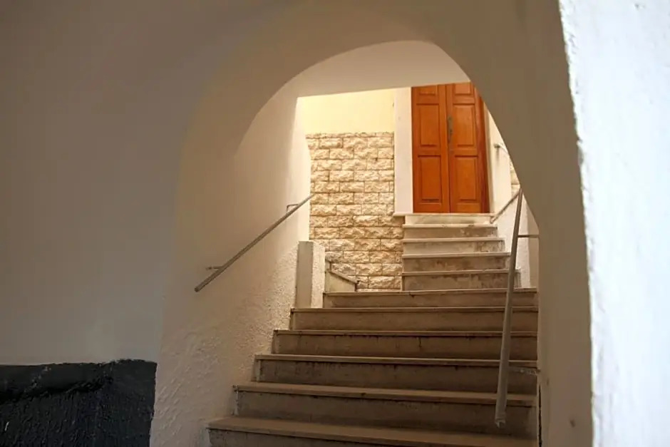 Mirabari