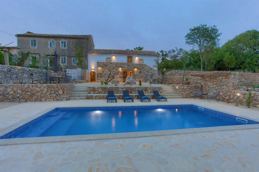 Villa MAY