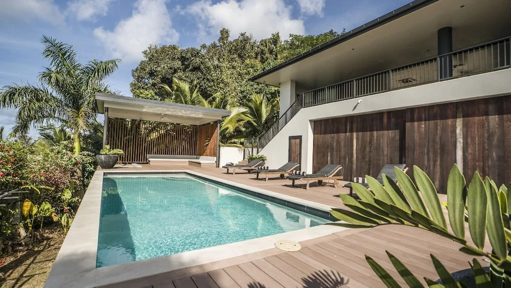 Nikao Luxury Villa