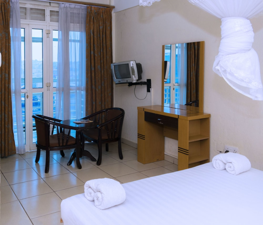 Aponye Hotel