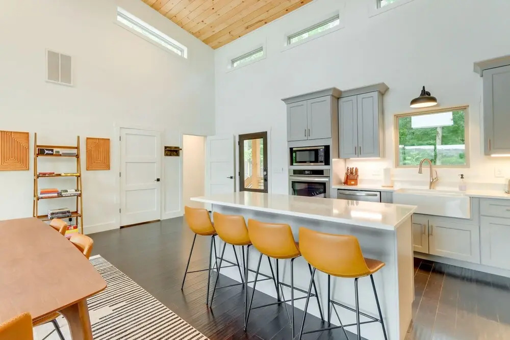 Mid-century Modern Home w/ Hot Tub & Mtn Views!