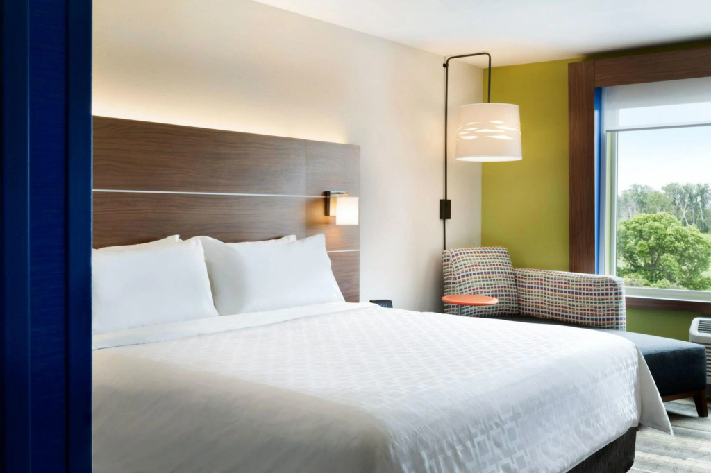 Holiday Inn Express & Suites Omaha Downtown - Old Market by IHG