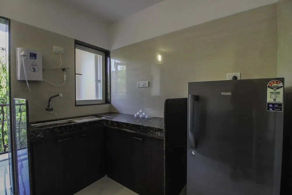 OYO 10973 Home Exotic 2BHK Pool View Siolim