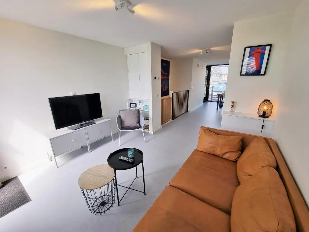 DOMBURG centrum - Luxe vakantiewoning 500 meter van strand met tuin en parkeerplaats & WIFI - Roosjesweg 2A