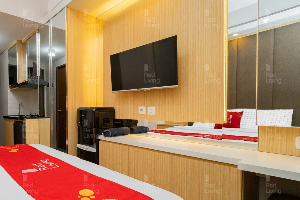 RedLiving Apartemen Transpark Juanda - F88 Tower Jade