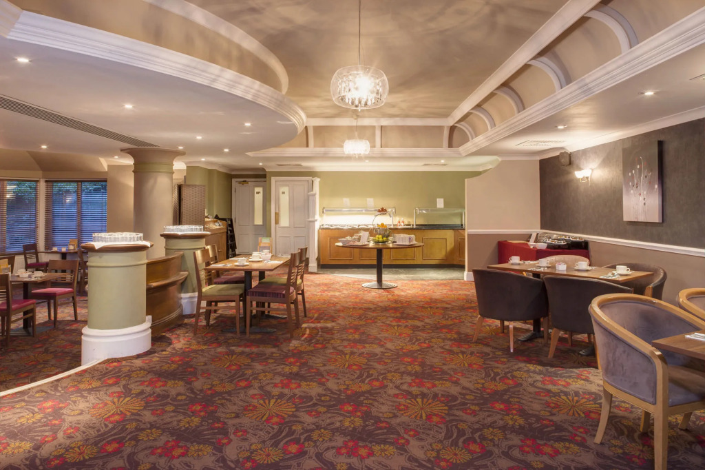 Holiday Inn Reading West by IHG