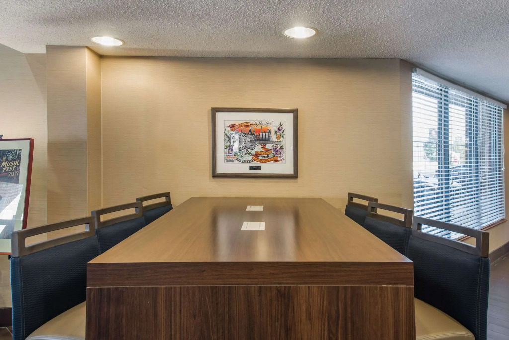 Comfort Suites Bethlehem Near Lehigh University and LVI Airport