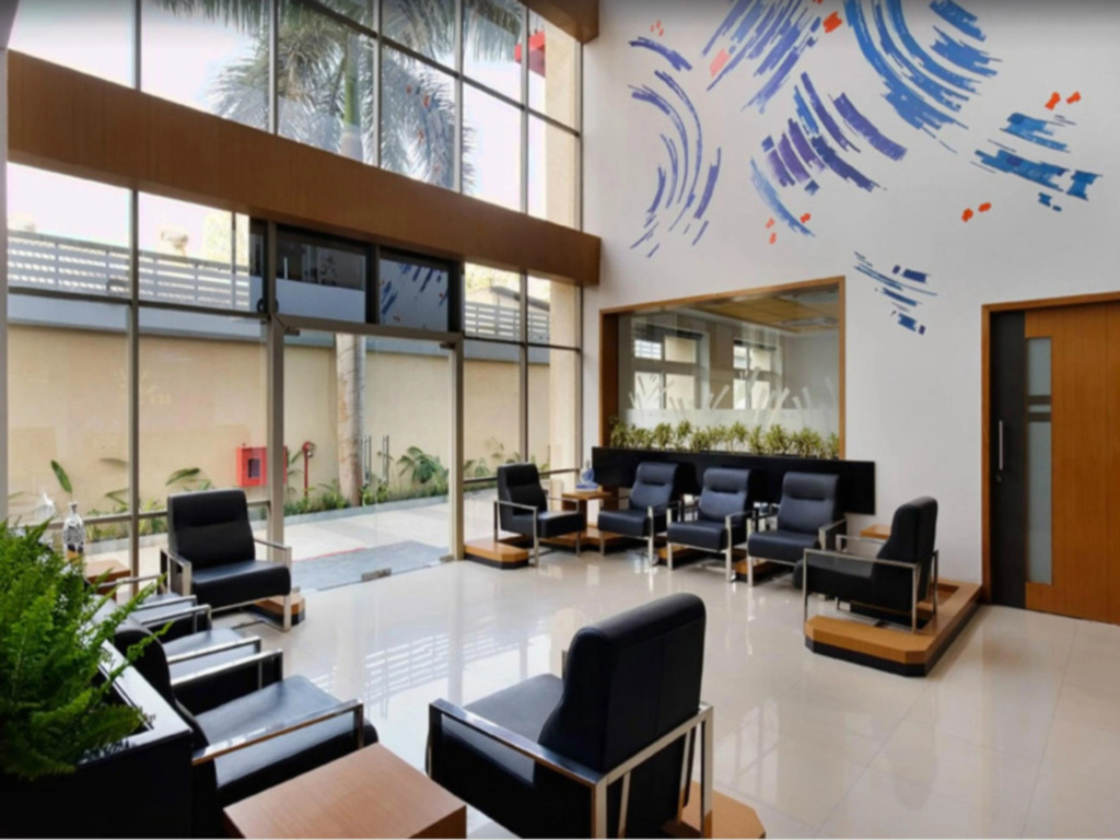 Hi 5 Hotel & Experience