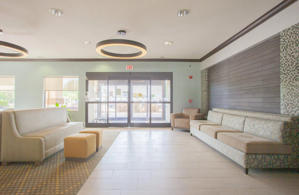 Holiday Inn & Suites Spring - The Woodlands