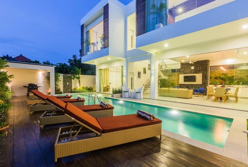 Seminyak Villa Serenity