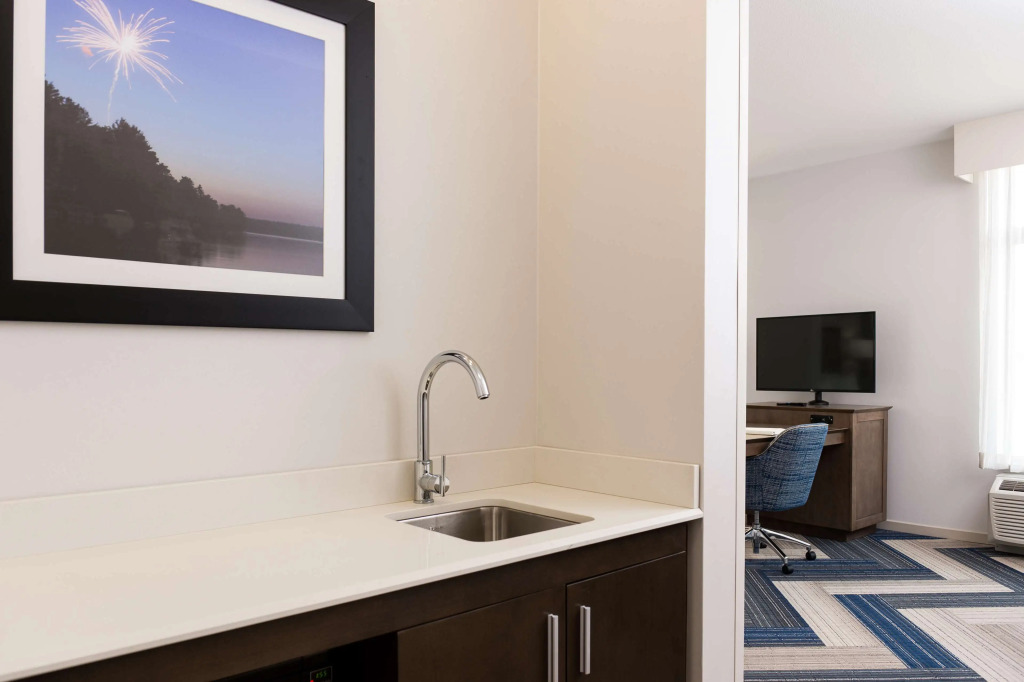 Hampton Inn and Suites La Crosse Downtown
