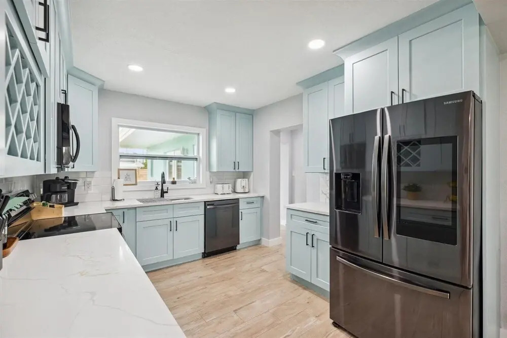 131 W Pasco Ln
