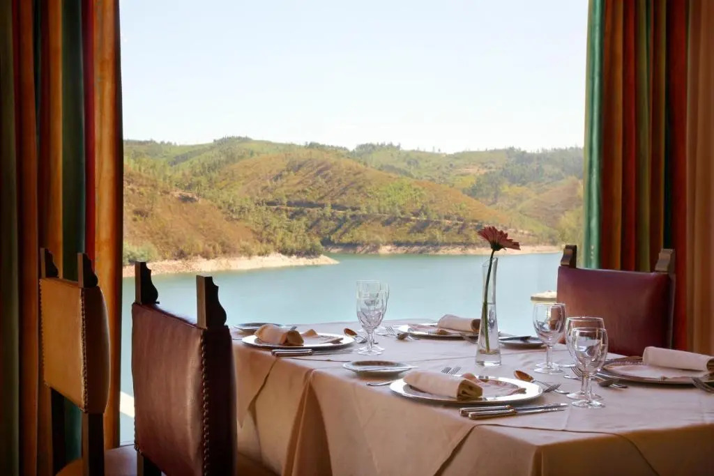Lago Azul Eco Hotel