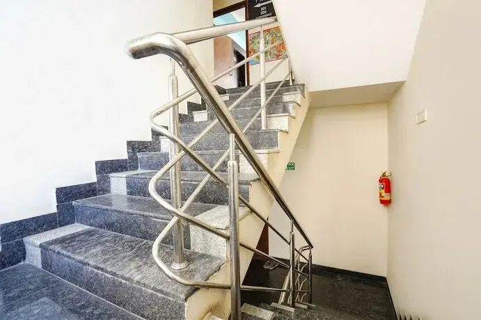 Fabexpress Vandan Villa Rooms Service Apartment