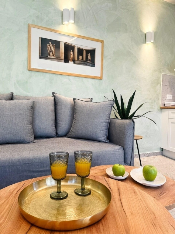 Vetus Vicinato Luxury Homes