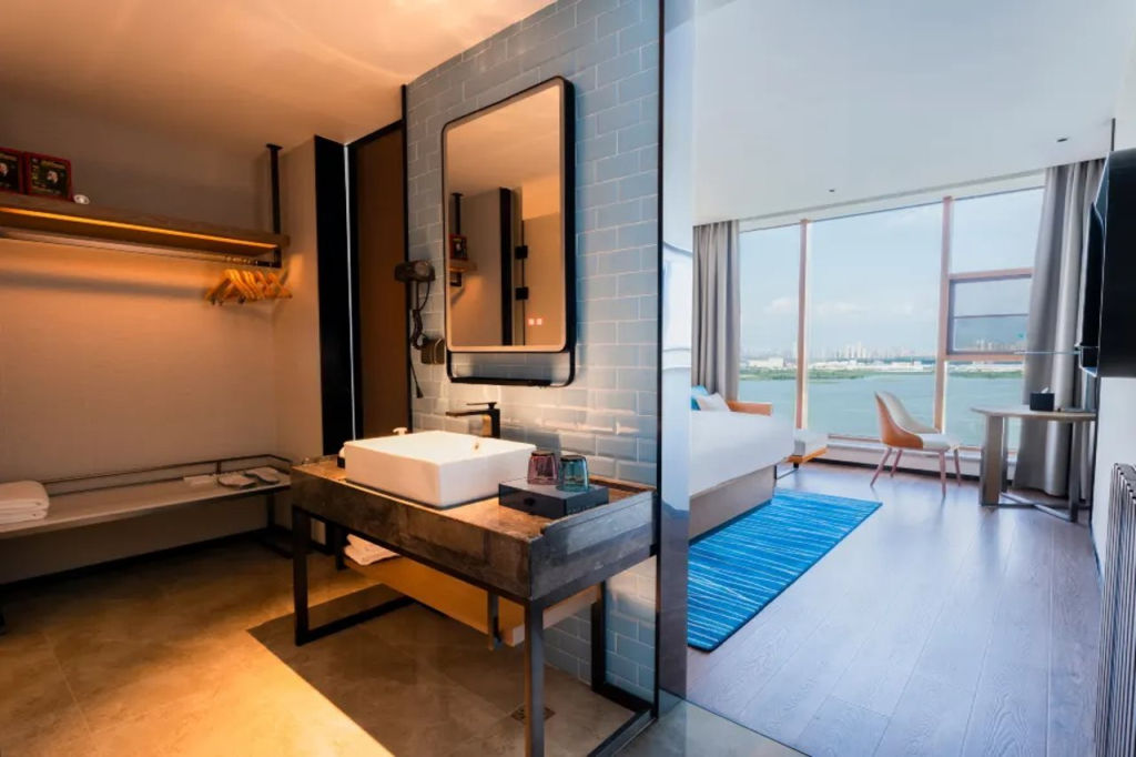 ECHARM HOTEL (WuHan Economic Development Zone Aeon Sports Center Branch)