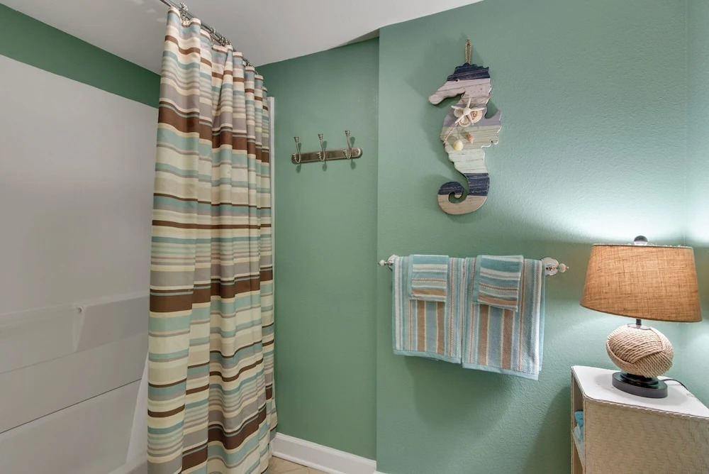 Regency Towers 702 West - Two Bedroom Condo