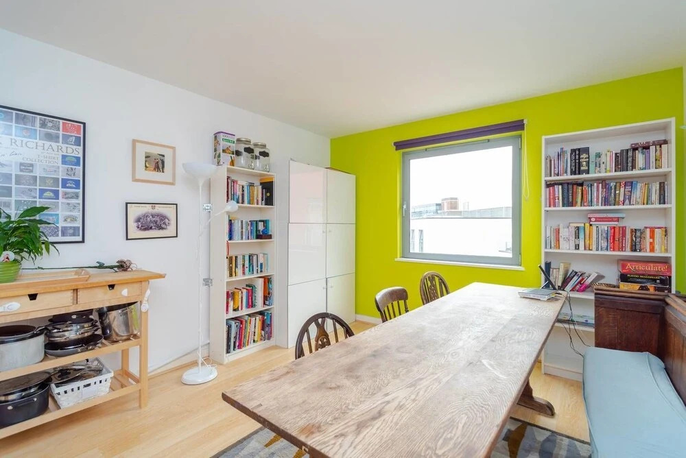 Great Sized Quirky 1 Bedroom Apartment