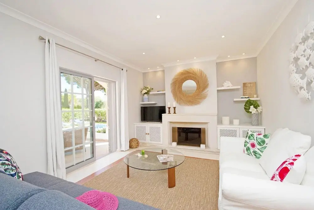 Villa Savannah - Casa de férias com piscina aquecível e BBQ no Vale do Lobo