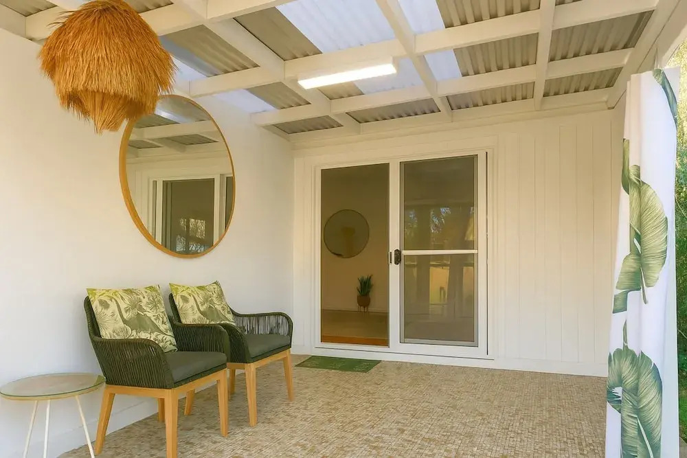 Light Filled 3-bed Coastal Home at Brighton Beach